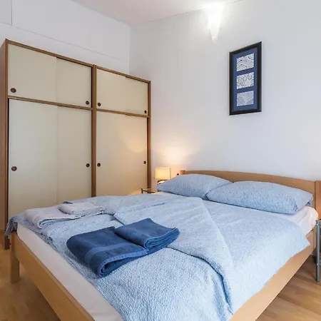 Apartment Cozy In With Wifi Porec