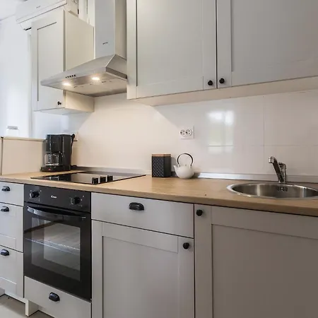 Cozy In With Wifi Apartment